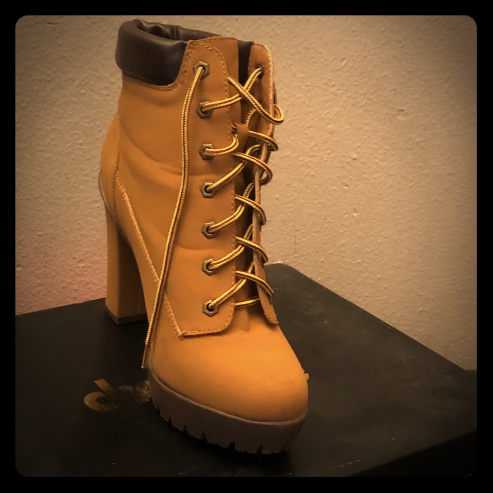 Wheat Combat Boot